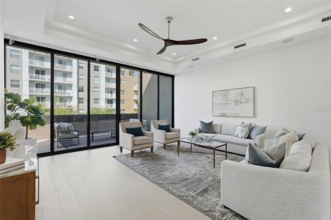 Casa en venta en Saint Petersburg, Florida, 3 dormitorios, 358.7 m2 № 2126825 - foto 3
