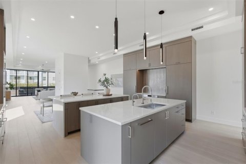Casa en venta en Saint Petersburg, Florida, 3 dormitorios, 358.7 m2 № 2126825 - foto 11