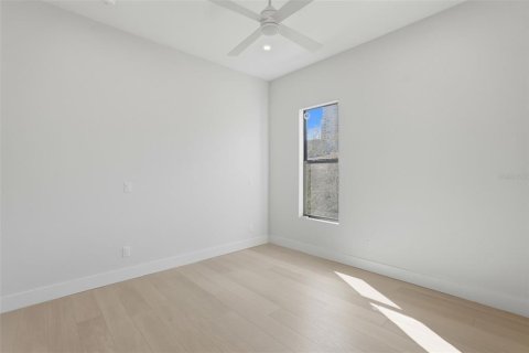 Casa en venta en Saint Petersburg, Florida, 3 dormitorios, 358.7 m2 № 2126825 - foto 27
