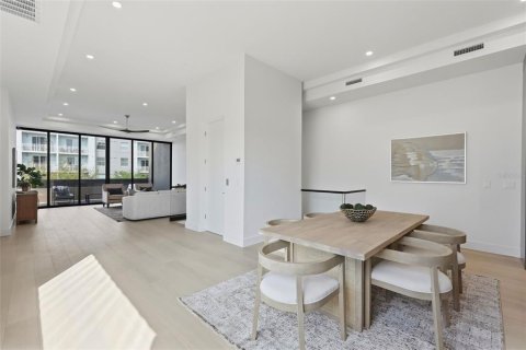 Casa en venta en Saint Petersburg, Florida, 3 dormitorios, 358.7 m2 № 2126825 - foto 15