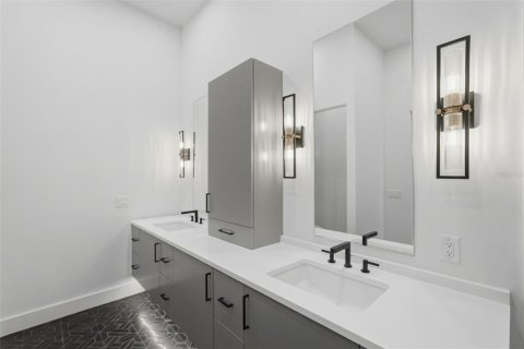 Casa en venta en Saint Petersburg, Florida, 3 dormitorios, 358.7 m2 № 2126825 - foto 25