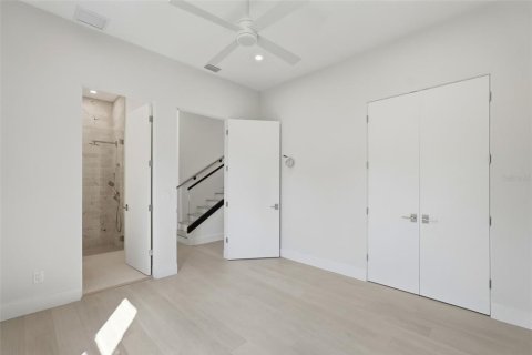 Casa en venta en Saint Petersburg, Florida, 3 dormitorios, 358.7 m2 № 2126825 - foto 28