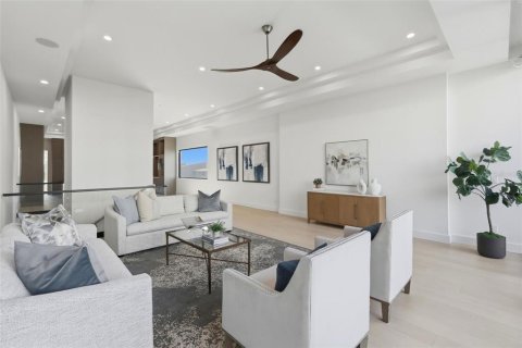 Casa en venta en Saint Petersburg, Florida, 3 dormitorios, 358.7 m2 № 2126825 - foto 16