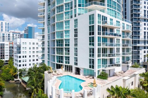 Condominio en venta en Fort Lauderdale, Florida, 3 dormitorios, 382.76 m2 № 2261066 - foto 29