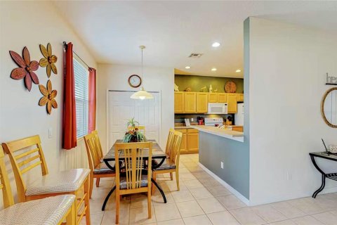 Снять в аренду виллу или дом в Дэвенпорт, Флорида 1 комната, 283.82м2, № 1915886 - фото 8