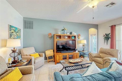 Снять в аренду виллу или дом в Дэвенпорт, Флорида 1 комната, 283.82м2, № 1915886 - фото 4