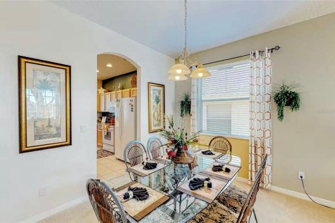 Снять в аренду виллу или дом в Дэвенпорт, Флорида 1 комната, 283.82м2, № 1915886 - фото 2