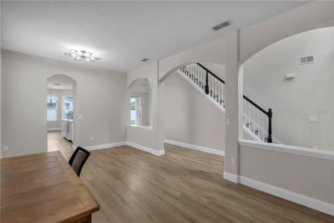 House in Orlando, Florida 5 bedrooms, 253.9 sq.m. № 1846859 - photo 9