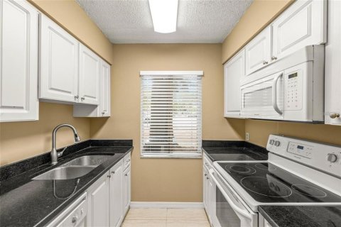 Copropriété à vendre à Tampa, Floride: 1 chambre, 72.74 m2 № 2111017 - photo 3