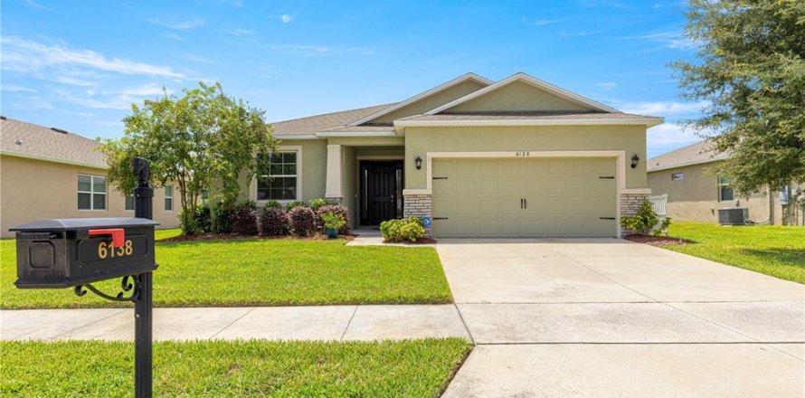 Casa en Ocala, Florida 3 dormitorios, 172.52 m2 № 1917579