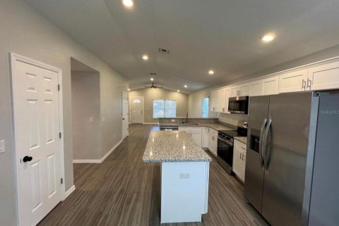 House in Winter Haven, Florida 3 bedrooms, 134.8 sq.m. № 2179802 - photo 3