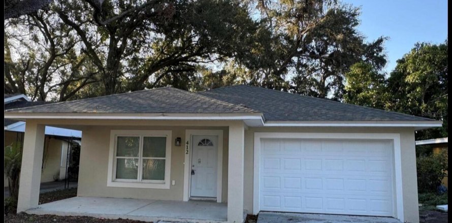 House in Winter Haven, Florida 3 bedrooms, 134.8 sq.m. № 2179802