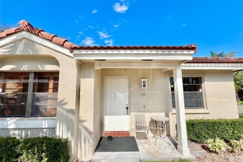 Таунхаус в Хайалиа, Флорида 2 спальни, 86.58м2 № 2044729