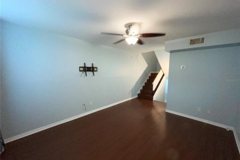 Townhouse in Tampa, Florida 2 bedrooms, 96.99 sq.m. № 1905141 - photo 9