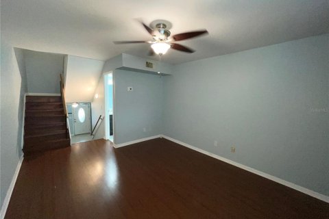 Townhouse in Tampa, Florida 2 bedrooms, 96.99 sq.m. № 1905141 - photo 10