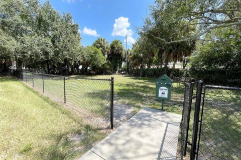 Townhouse in Tampa, Florida 2 bedrooms, 96.99 sq.m. № 1905141 - photo 24