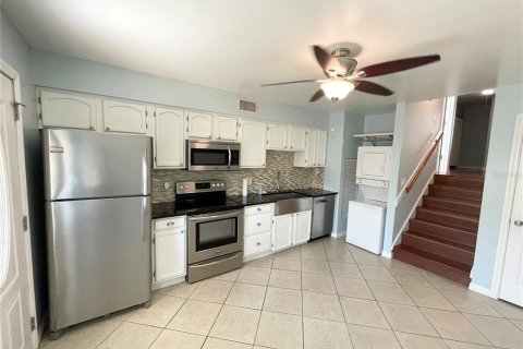 Townhouse in Tampa, Florida 2 bedrooms, 96.99 sq.m. № 1905141 - photo 6