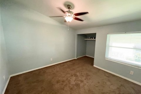 Townhouse in Tampa, Florida 2 bedrooms, 96.99 sq.m. № 1905141 - photo 14