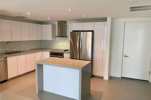 Купить кондоминиум в Майами, Флорида 2 спальни, 81.94м2, № 2051779 - фото 2