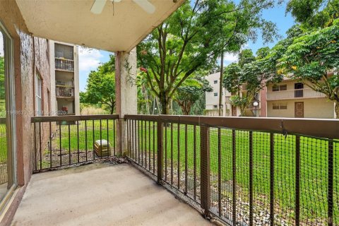 Condo in Davie, Florida, 2 bedrooms  № 2056142 - photo 28