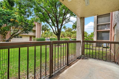 Condo in Davie, Florida, 2 bedrooms  № 2056142 - photo 27