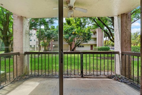 Condo in Davie, Florida, 2 bedrooms  № 2056142 - photo 26