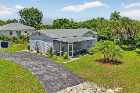 Villa ou maison à Punta Gorda, Floride 3 chambres, 115.85 m2 № 2150940