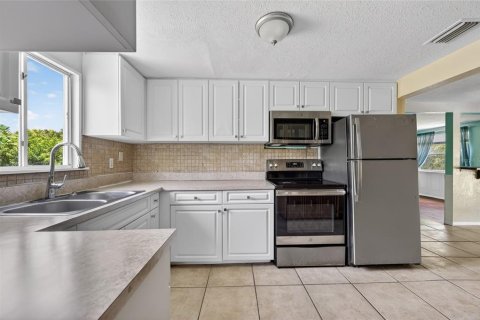 Villa ou maison à vendre à Punta Gorda, Floride: 3 chambres, 115.85 m2 № 2150940 - photo 6