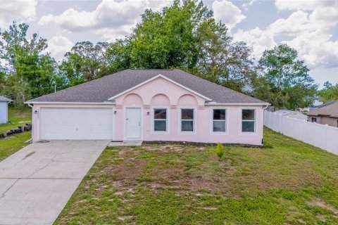 Casa en venta en Spring Hill, Florida, 4 dormitorios, 193.98 m2 № 1801318 - foto 1