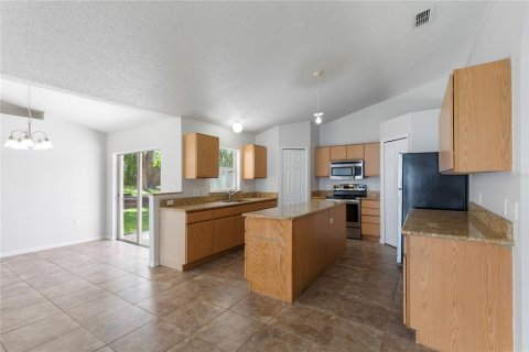 Casa en venta en Spring Hill, Florida, 4 dormitorios, 193.98 m2 № 1801318 - foto 5