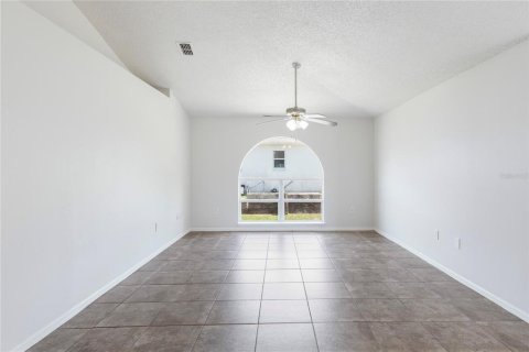 Casa en venta en Spring Hill, Florida, 4 dormitorios, 193.98 m2 № 1801318 - foto 11