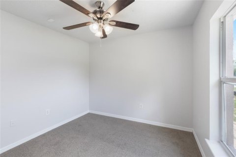 Casa en venta en Spring Hill, Florida, 4 dormitorios, 193.98 m2 № 1801318 - foto 15
