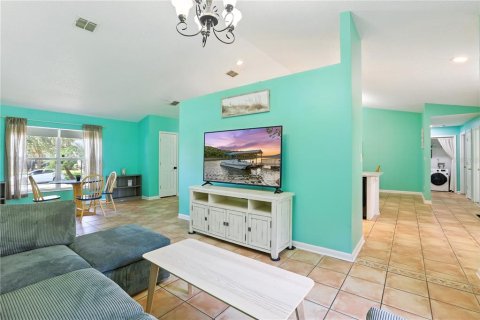 Casa en venta en Casselberry, Florida, 3 dormitorios, 157.38 m2 № 1880692 - foto 8