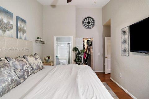 Townhouse in Pembroke Pines, Florida 3 bedrooms, 125.23 sq.m. № 2001375 - photo 15