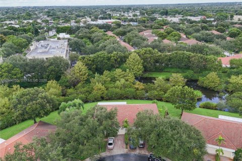 Townhouse in Pembroke Pines, Florida 3 bedrooms, 125.23 sq.m. № 2001375 - photo 29