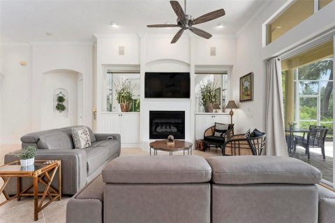 House in Englewood, Florida 3 bedrooms, 210.42 sq.m. № 2284263 - photo 12