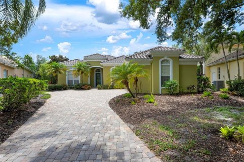 House in Englewood, Florida 3 bedrooms, 210.42 sq.m. № 2284263 - photo 2