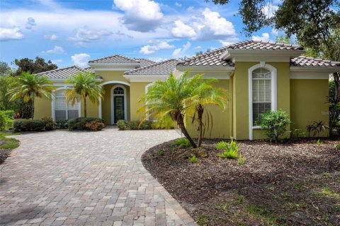 House in Englewood, Florida 3 bedrooms, 210.42 sq.m. № 2284263 - photo 3