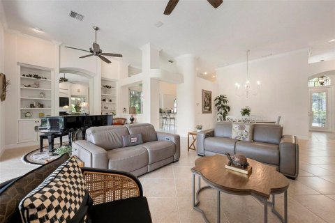 House in Englewood, Florida 3 bedrooms, 210.42 sq.m. № 2284263 - photo 18
