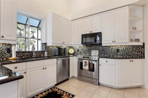 House in Englewood, Florida 3 bedrooms, 210.42 sq.m. № 2284263 - photo 21