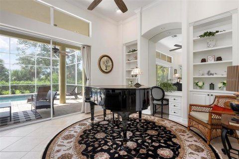 House in Englewood, Florida 3 bedrooms, 210.42 sq.m. № 2284263 - photo 13