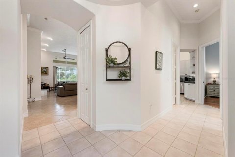 House in Englewood, Florida 3 bedrooms, 210.42 sq.m. № 2284263 - photo 5