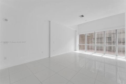 Copropriété à louer à Miami, Floride: 61.87 m2 № 1850755 - photo 8