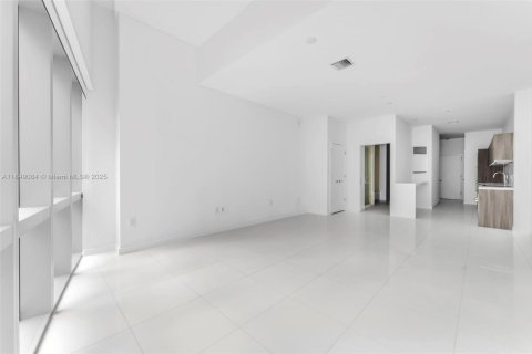 Copropriété à louer à Miami, Floride: 61.87 m2 № 1850755 - photo 2