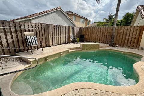 Casa en Lake Worth, Florida 4 dormitorios, 183.48 m2 № 2171359