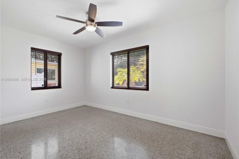 Villa ou maison à vendre à Hollywood, Floride: 3 chambres № 2382074 - photo 22