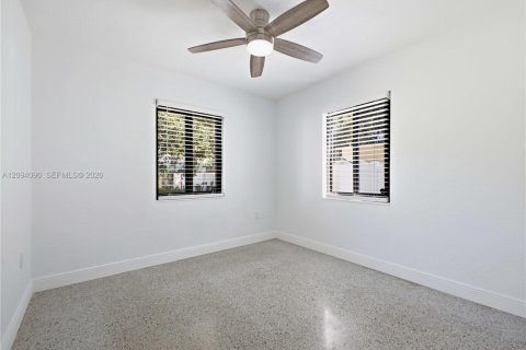 Villa ou maison à vendre à Hollywood, Floride: 3 chambres № 2382074 - photo 20