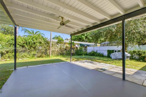 Villa ou maison à vendre à Hollywood, Floride: 3 chambres № 2382074 - photo 26