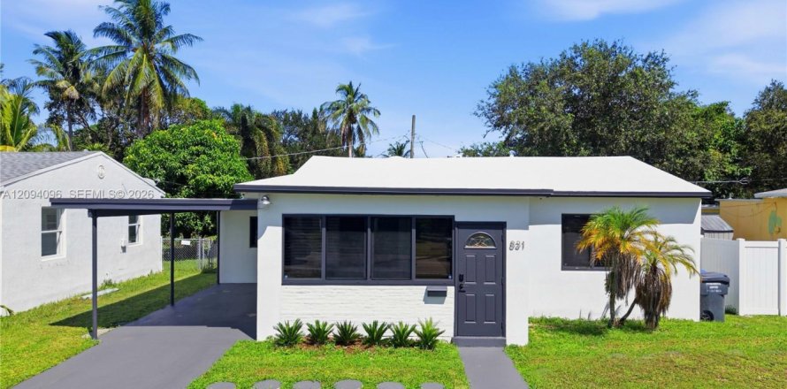 Villa ou maison à Hollywood, Floride 3 chambres № 2382074