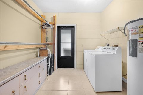 Casa en venta en Lake Panasoffkee, Florida, 2 dormitorios, 163.32 m2 № 1916126 - foto 13
